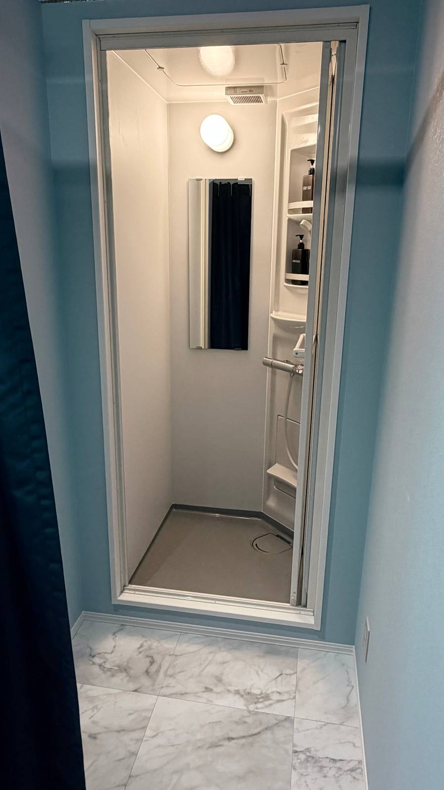 シャワールーム